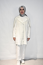 Pullu İşlemeli Beyaz Takım