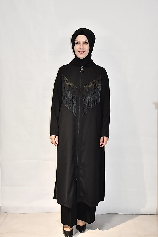 Püskül Detaylı Siyah Ceket