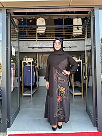 NAKIŞ İŞLEMELİ FERACE ELBİSE