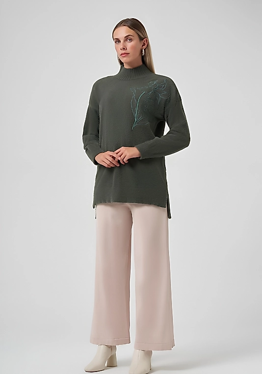 Önü İşlemeli Haki Kazak